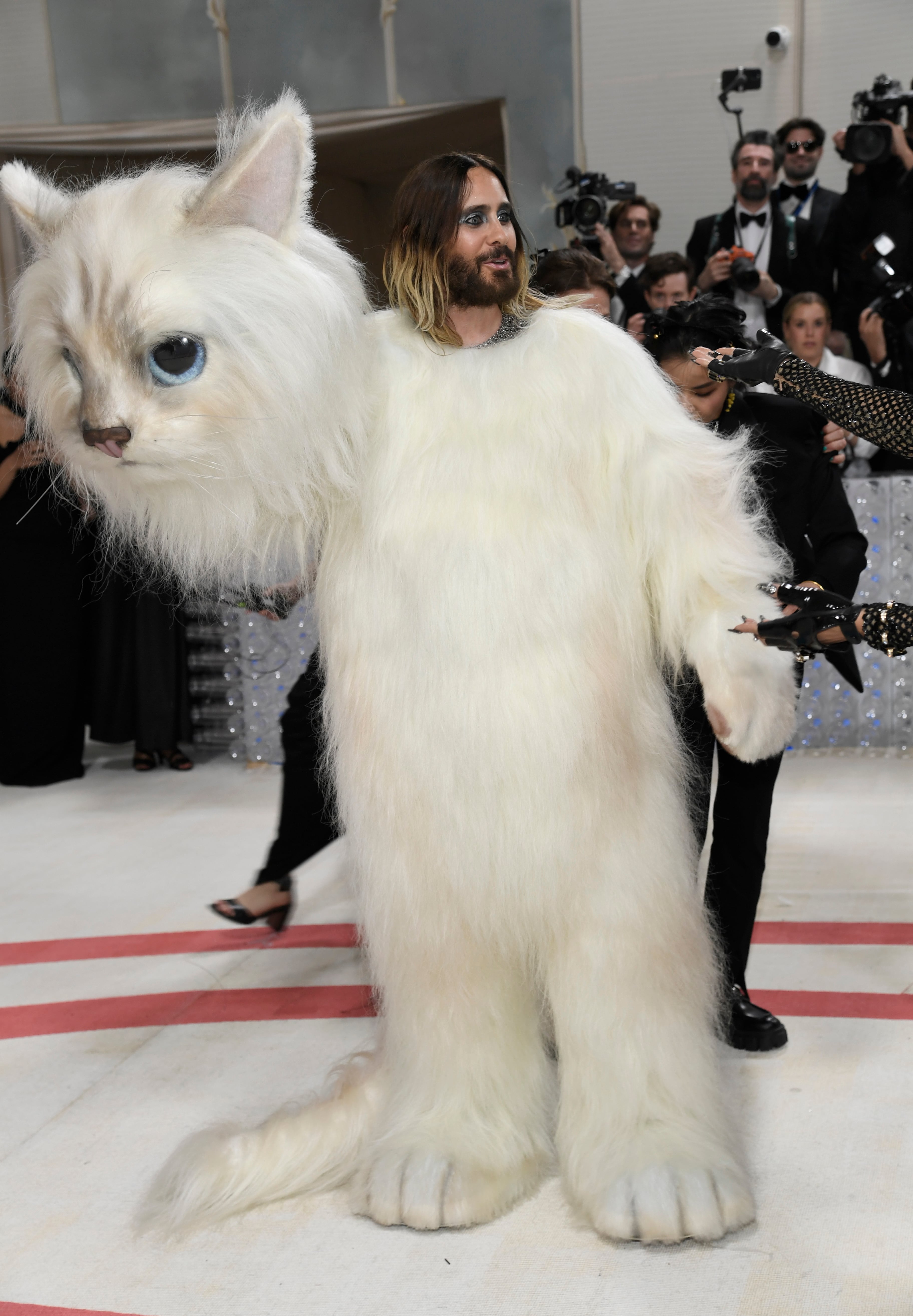 Jared Leto en la MET Gala 2023 disfrazado como gato