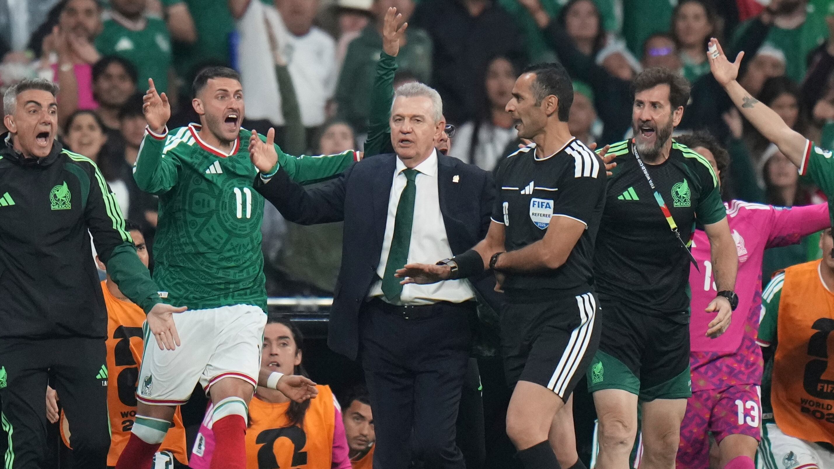 Polémica en el México vs Ecuador por la pausa de hidratación