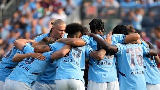 Pep Guardiola revela que el goleador del Manchester City podría salir en este mercado