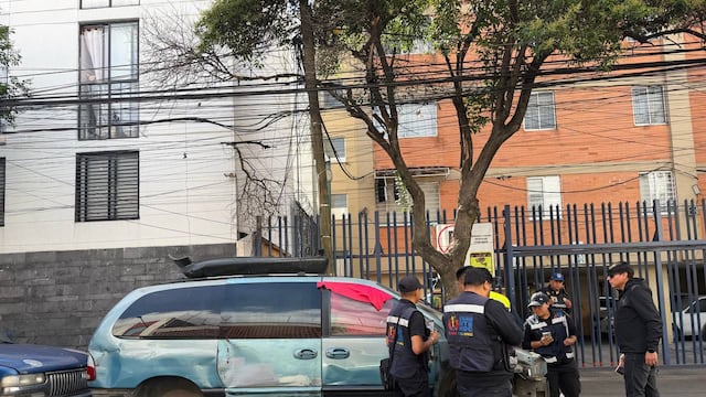 Alcaldía Cuauhtémoc retira 3 mil 502 vehículos abandonados de las calles con Alessandra Rojo.