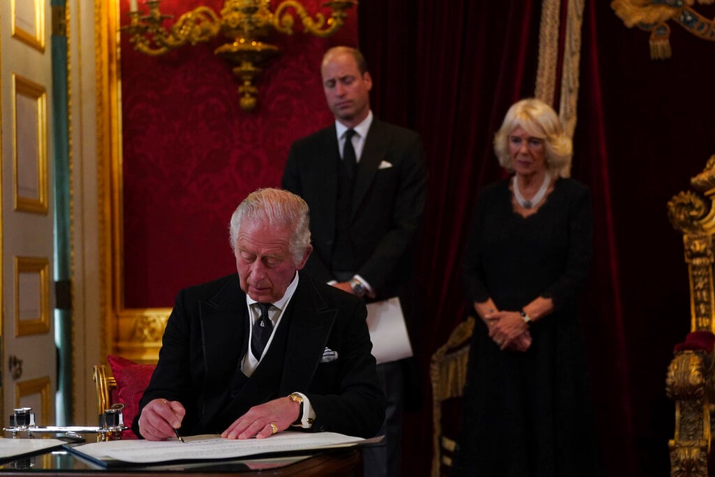 Proclamación oficial de Carlos III como rey