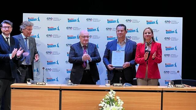 Diego Sinhue Rodríguez y Grupo Ferrero firman convenio en apoyo a niñas y niños de Guanajuato