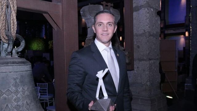 El alcalde de Cuajimalpa, Adrián Rubalcava Suárez recibió el Premio Nacional al Buen Gobierno 2019.