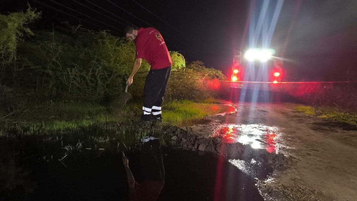 Protección Civil apoya tras fuga de combustóleo en refinería de Pemex en Salina Cruz