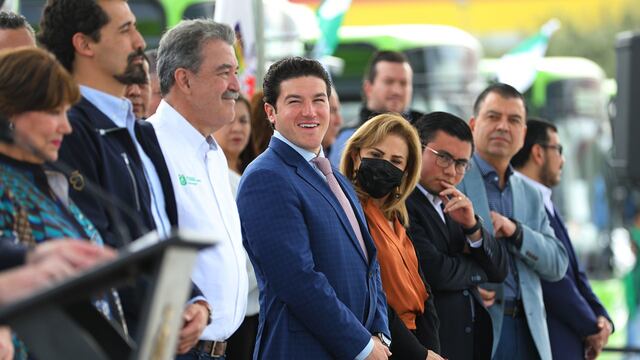 El gobernador de Nuevo León, Samuel García retomó su cargo con un acto público donde inauguró una flotilla de autobuses urbanos