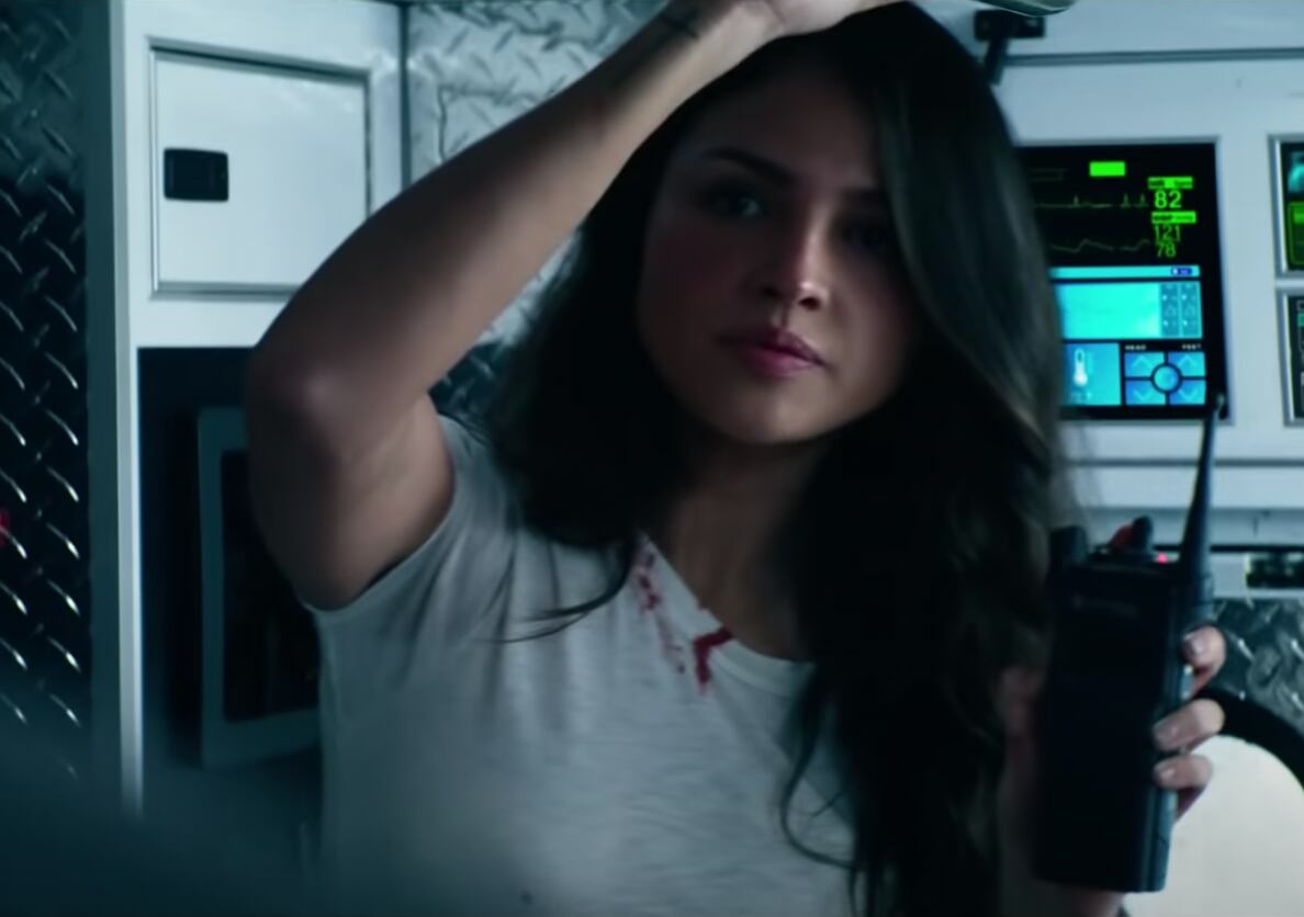 Eiza González es una paramédico en "Ambulance"