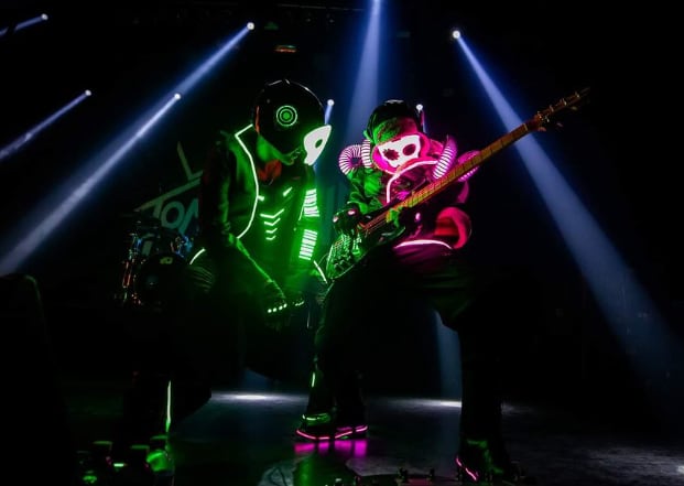 The Living Tombstone en México