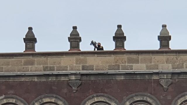 Hombre armado en Palacio Nacional
