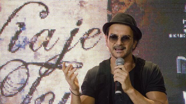 Ricardo Arjona, cantante.