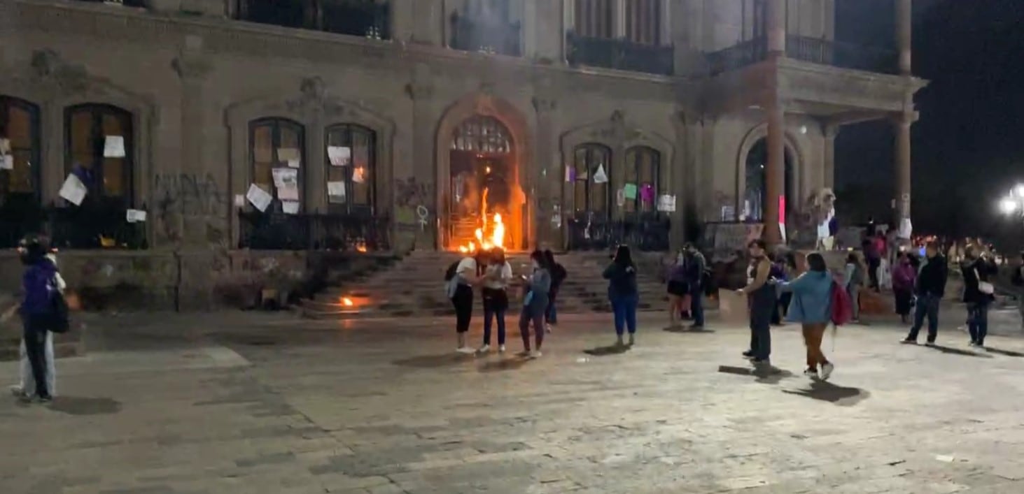 Incendio en el Palacio de Gobierno de NL