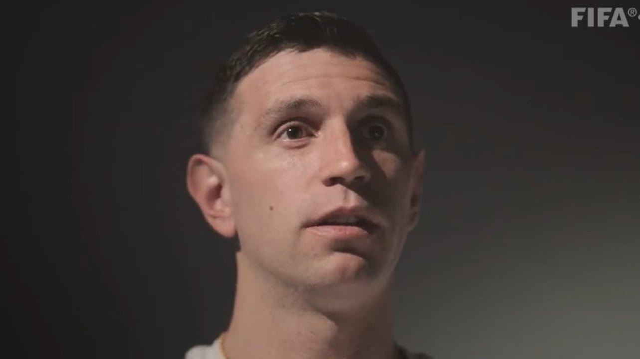 Dibu Martínez revela que juego ante la Selección Mexicana fue el más difícil de Qatar 2022