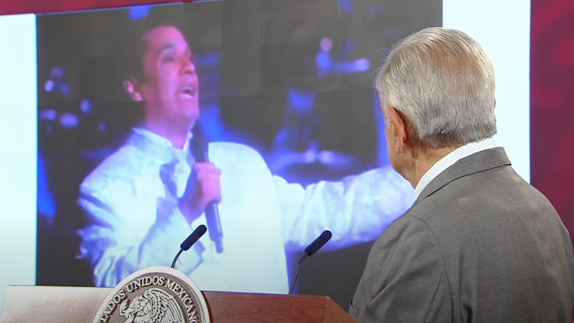 Diálogo en el SAT y la SCJN entre Juan Gabriel y Salinas Pliego