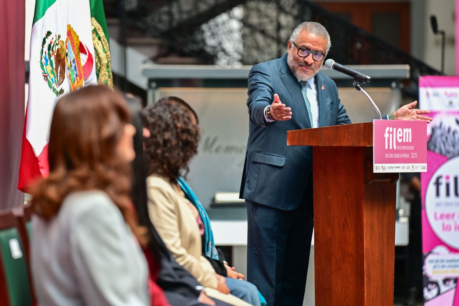 El gobierno de Delfina Gómez inaugura la FILEM 2025.