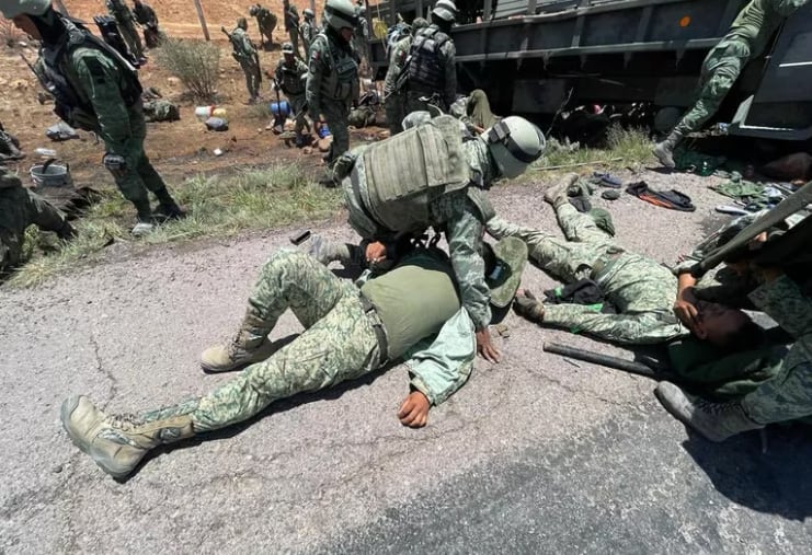 Militares se vuelcan en Zacatecas