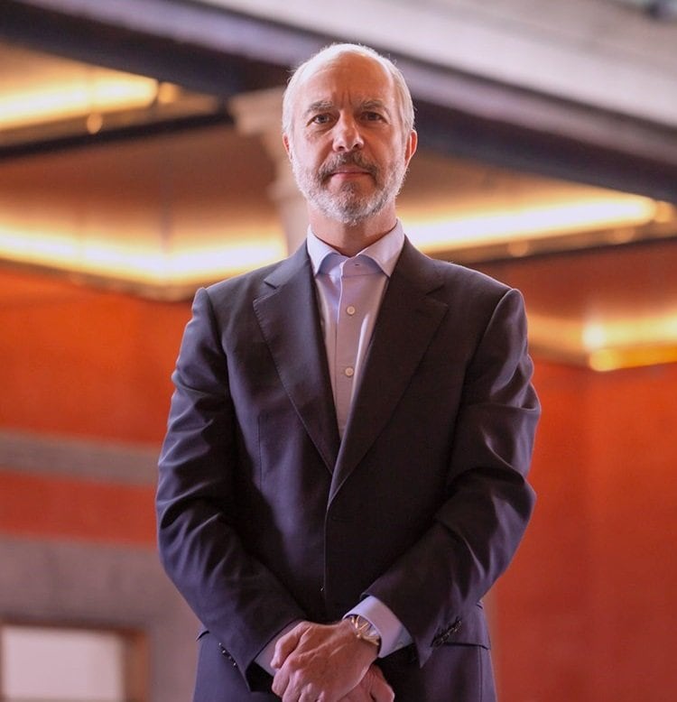 Él es Javier de la Calle Pardo, el dueño del Nacional Monte de Piedad