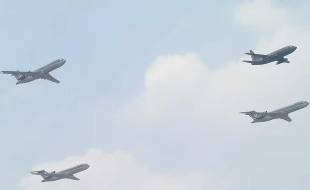 Aviones del Ejercito durante el desfile militar del 16 de septiembre
