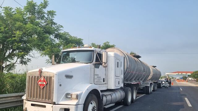 Guardia Nacional detecta tractocamión con huachicol