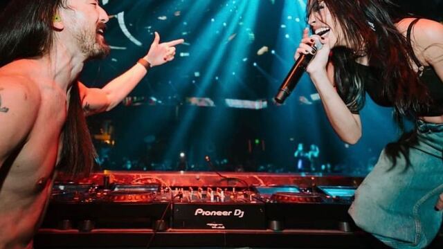 Danna Paola y Steve Aoki