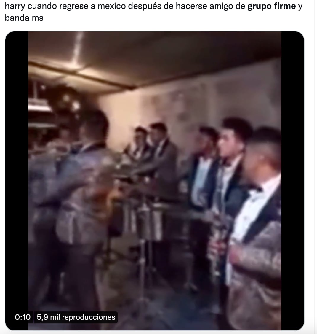 Meme de Harry Styles y Grupo Firme en el Coachella