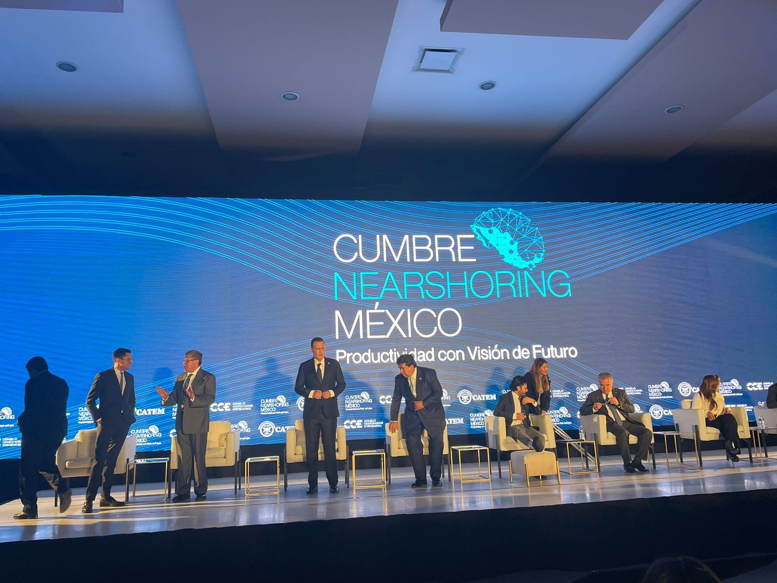 Cumbre Nearshoring México