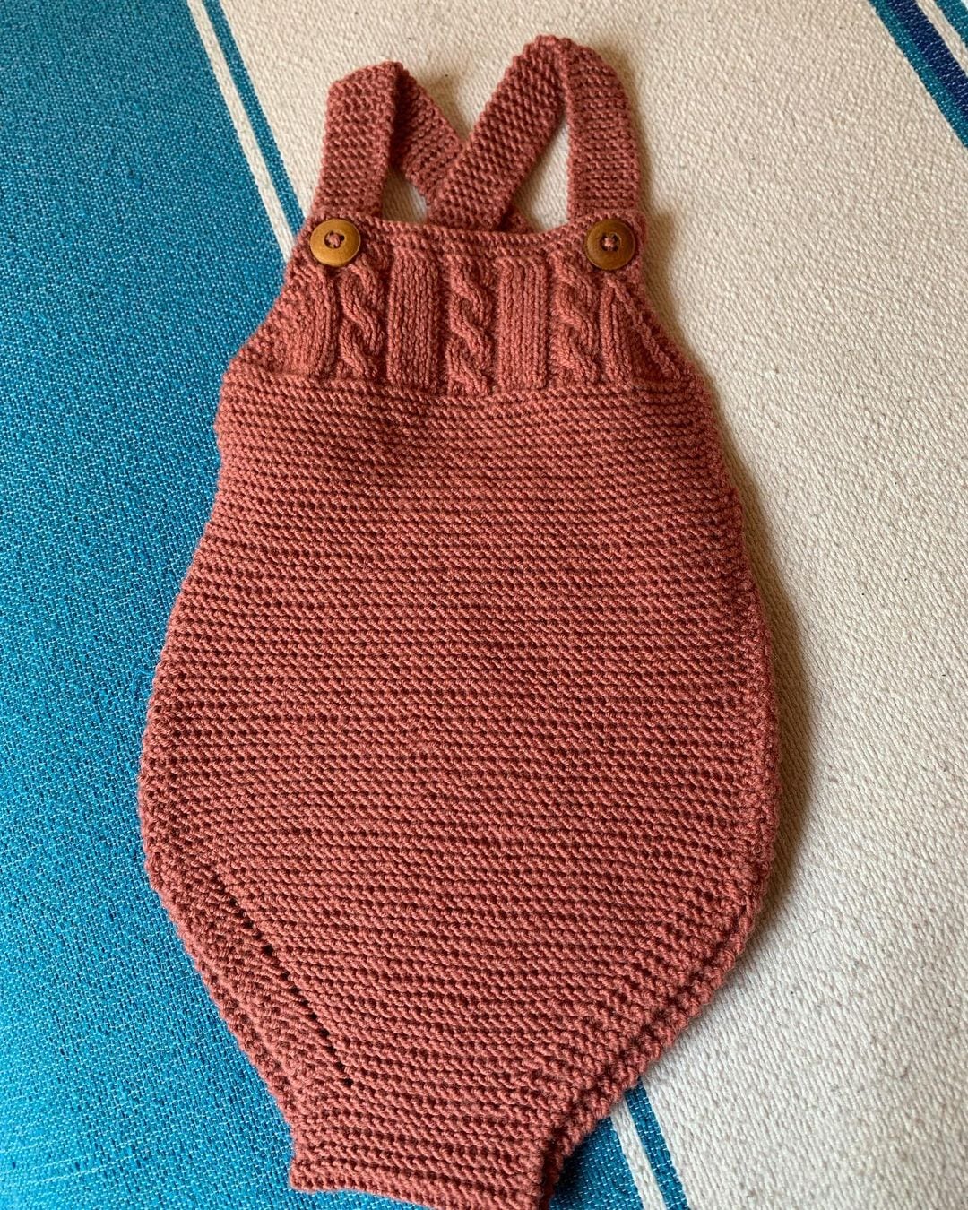 Ropa que tejió Mon Laferte para su hijo