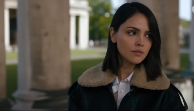 Eiza González en el tráiler de Fountain of Youth.