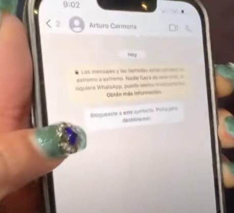 La Bebeshita bloquea a Arturo Carmona