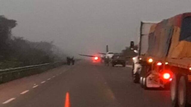 Avioneta cargada con droga aterriza en carretera y se enfrenta con militares.