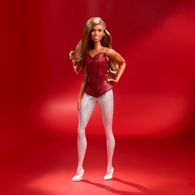 Laverne Cox inspira primera Barbie trans