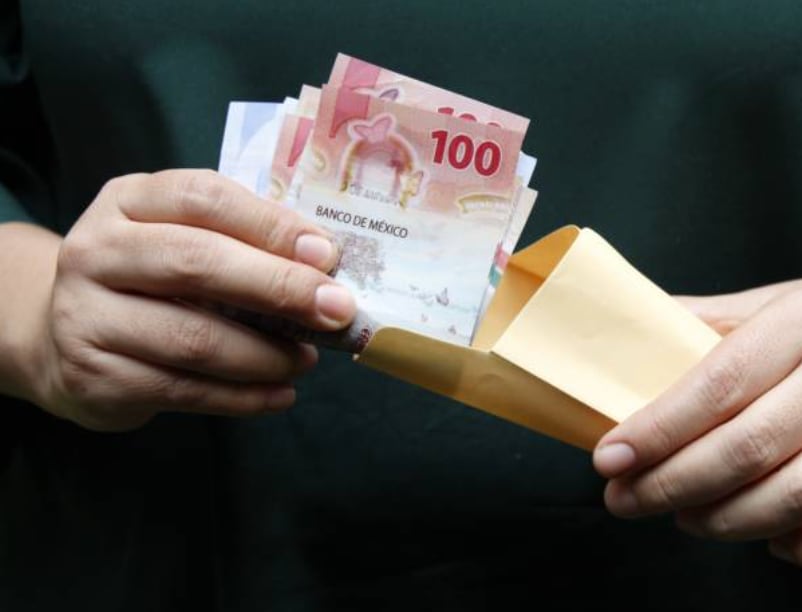¿El SAT cobra por depósitos en efectivo?