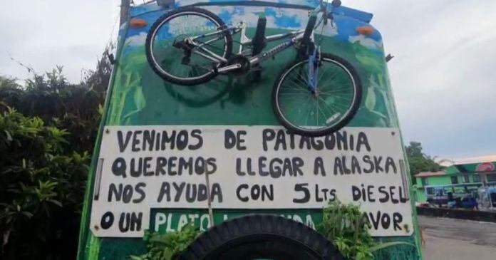 ‘El Bicho’: familia viaja desde La Patagonia hasta Alaska en camión