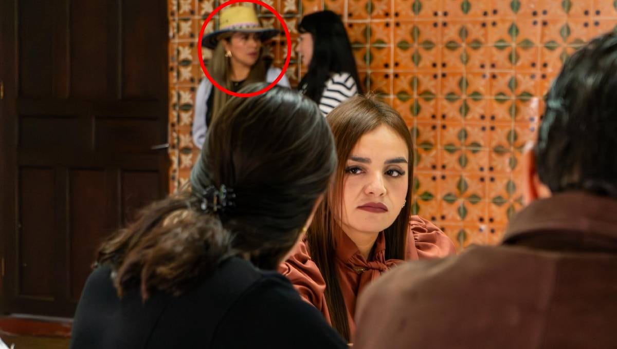 Yesenia Méndez en la reunión de Grecia Quiroz y Josefina Rodríguez