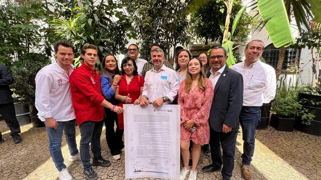 Mauricio Tabe firmó compromisos por la infancia de la alcaldía Miguel Hidalgo