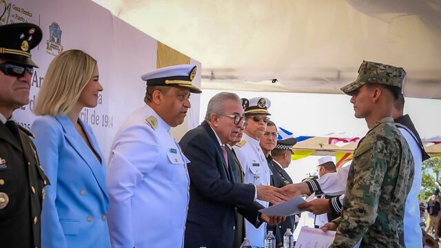 Rubén Rocha en la Defensa del Puerto de Veracruz