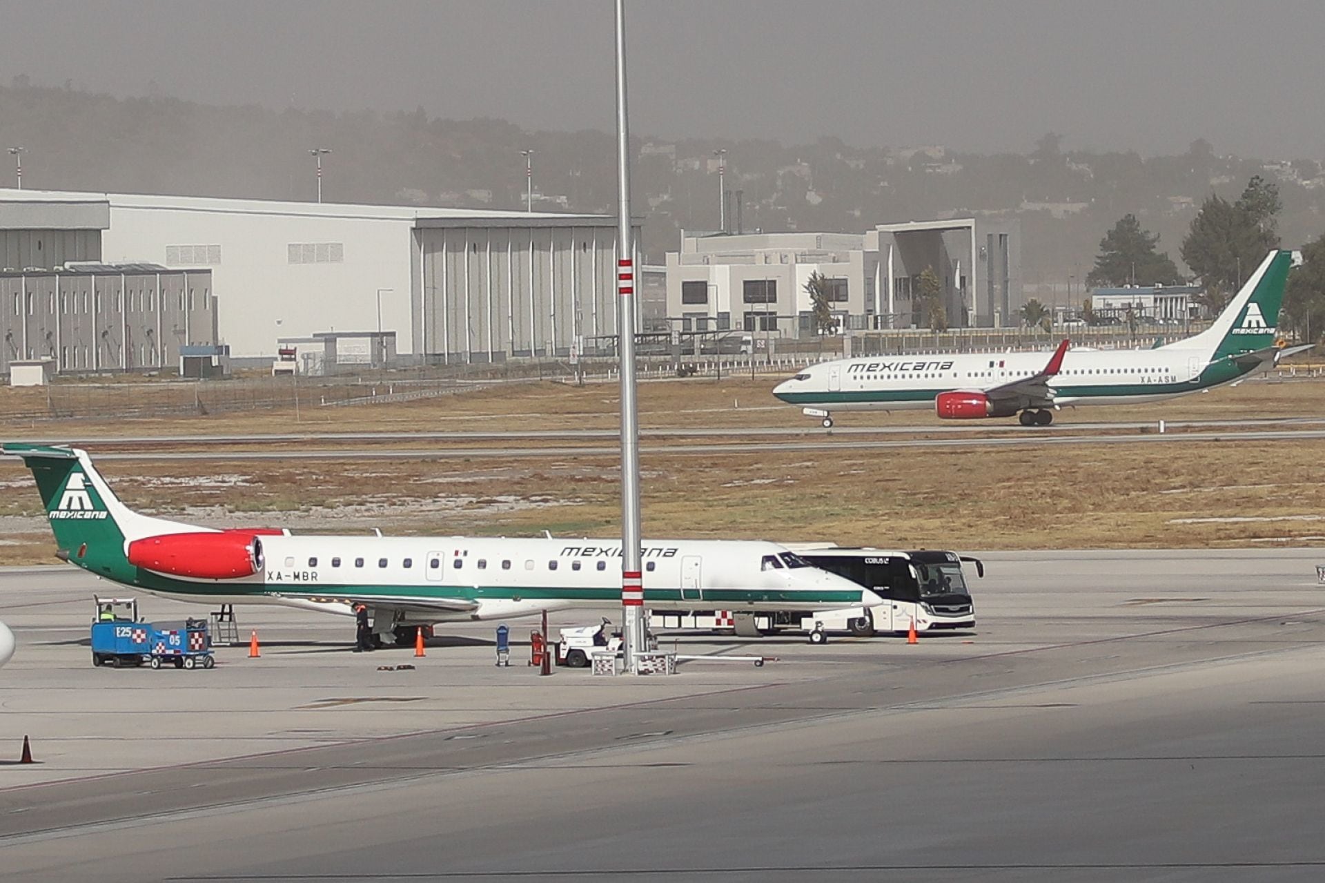 Aviones en el AIFA