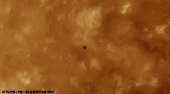 Mercurio frente al Sol