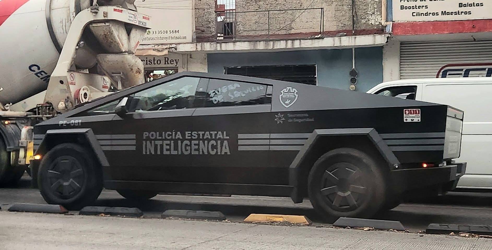 La Cybertruck de Tesla llegó hasta la policía de Jalisco