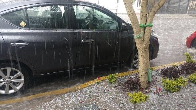 Lluvia inunda calles de Guadalajara, Jalisco