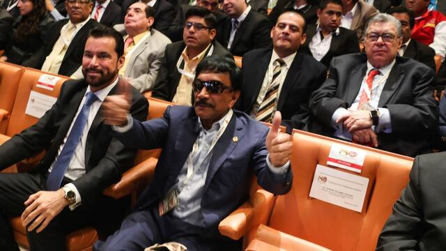 Víctor Flores. Amparo en su contra.