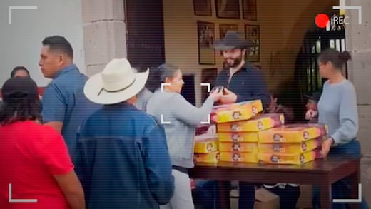 Familia Aguilar reparte roscas de Reyes en Zacatecas y apaga las críticas