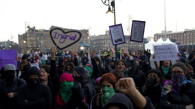 Protesta en Palacio Nacional.