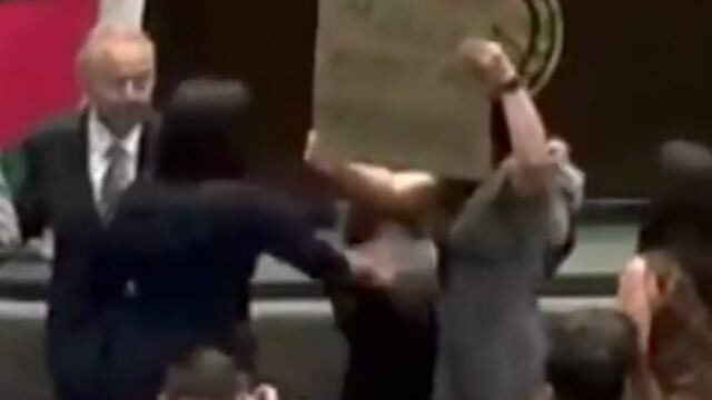 Exhiben a Teresa Castell por golpear a Marisol Gasé (video)