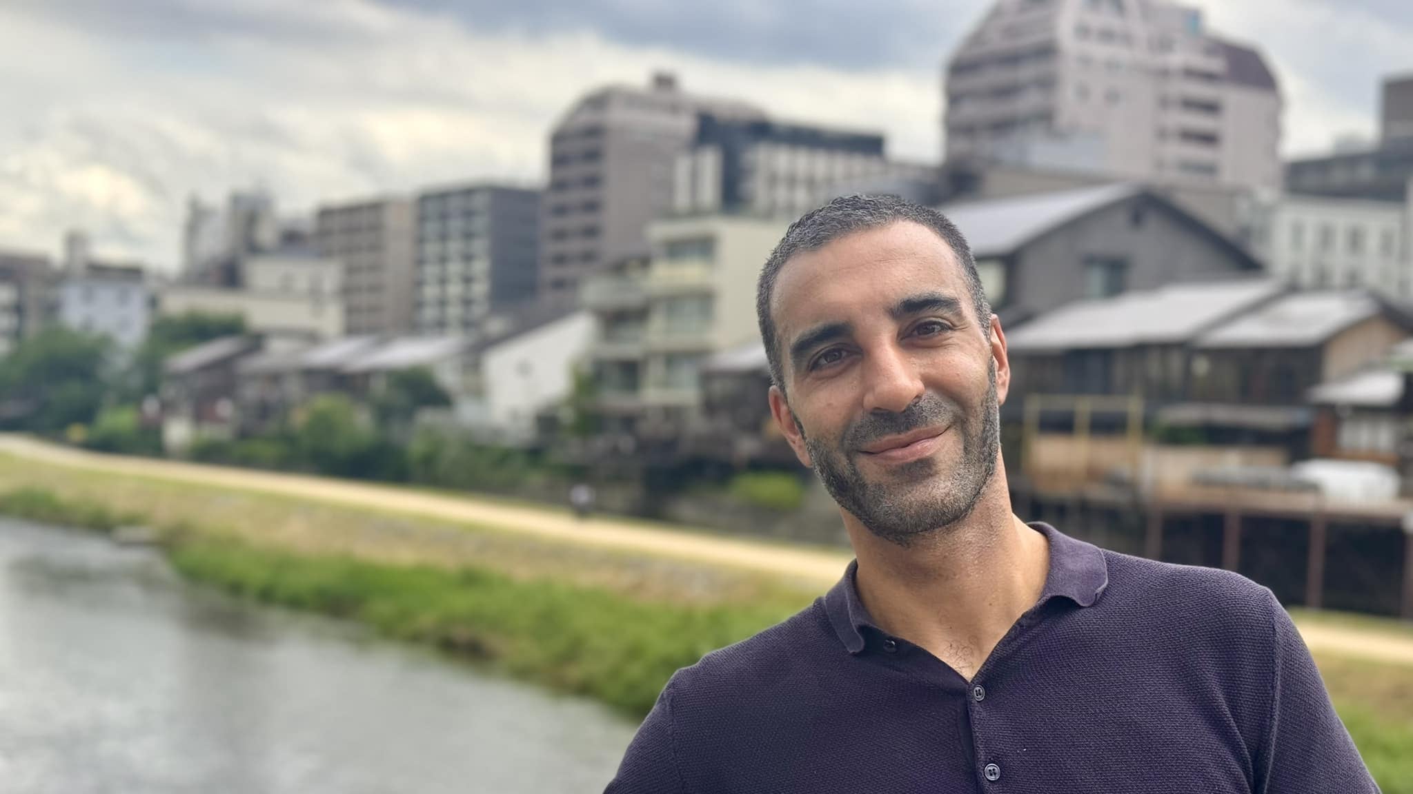 Las últimas publicaciones de Simón Levy antes de ser detenido en Portugal