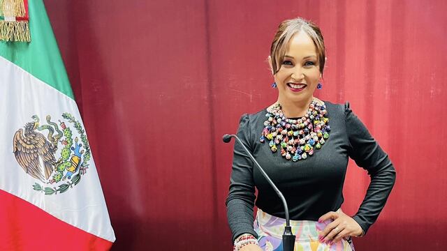 Nadie se salva: Alcaldesa de Lázaro Cárdenas sufre asalto en carretera de Michoacán