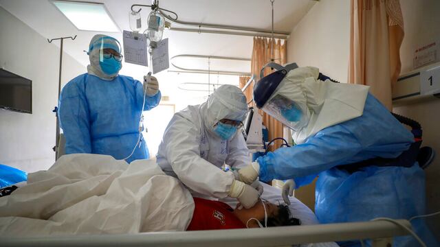 Cifra de muertos por coronavirus sube a casi mil 900 en China