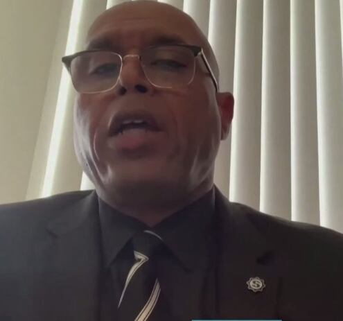 Starlin Jenkins, guardia de seguridad