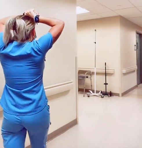 Enfermera graba TikTok tras muerte de su paciente