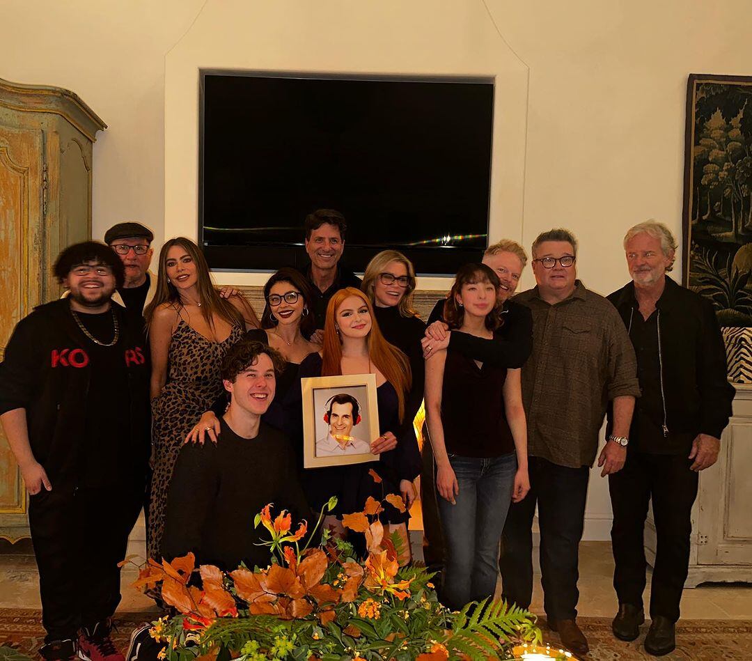 El elenco de Modern Family se reúne por primera vez en 3 años con un único actor ausente