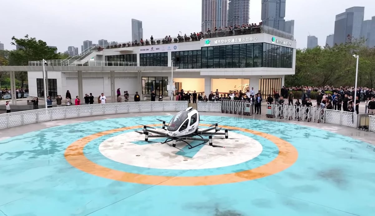 Speed conduce un taxi volador en China