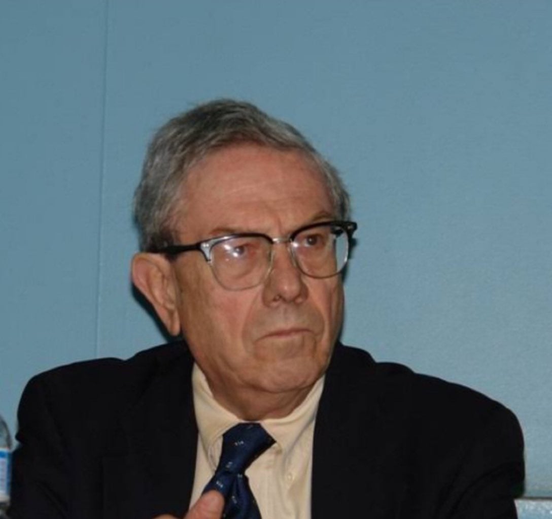 Carlos Tello Macías